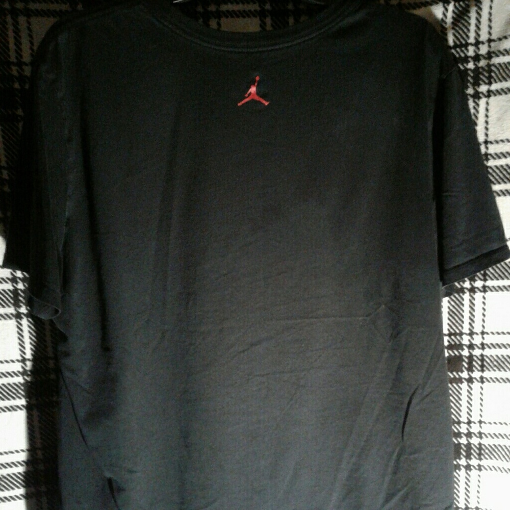 Nike Jordan short sleeved shirt - Picture 2 of 3